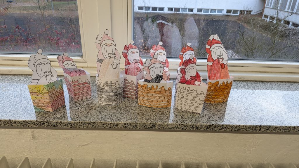 MIKOŁAJKI W KLASACH MŁODSZYCH